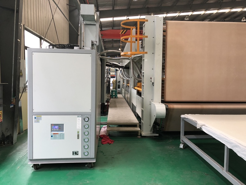 <a href='http://www.travlxz.net/p_lengshuiji.html' class='body-link'>工業(yè)冷水機</a>不制冷什么原因？